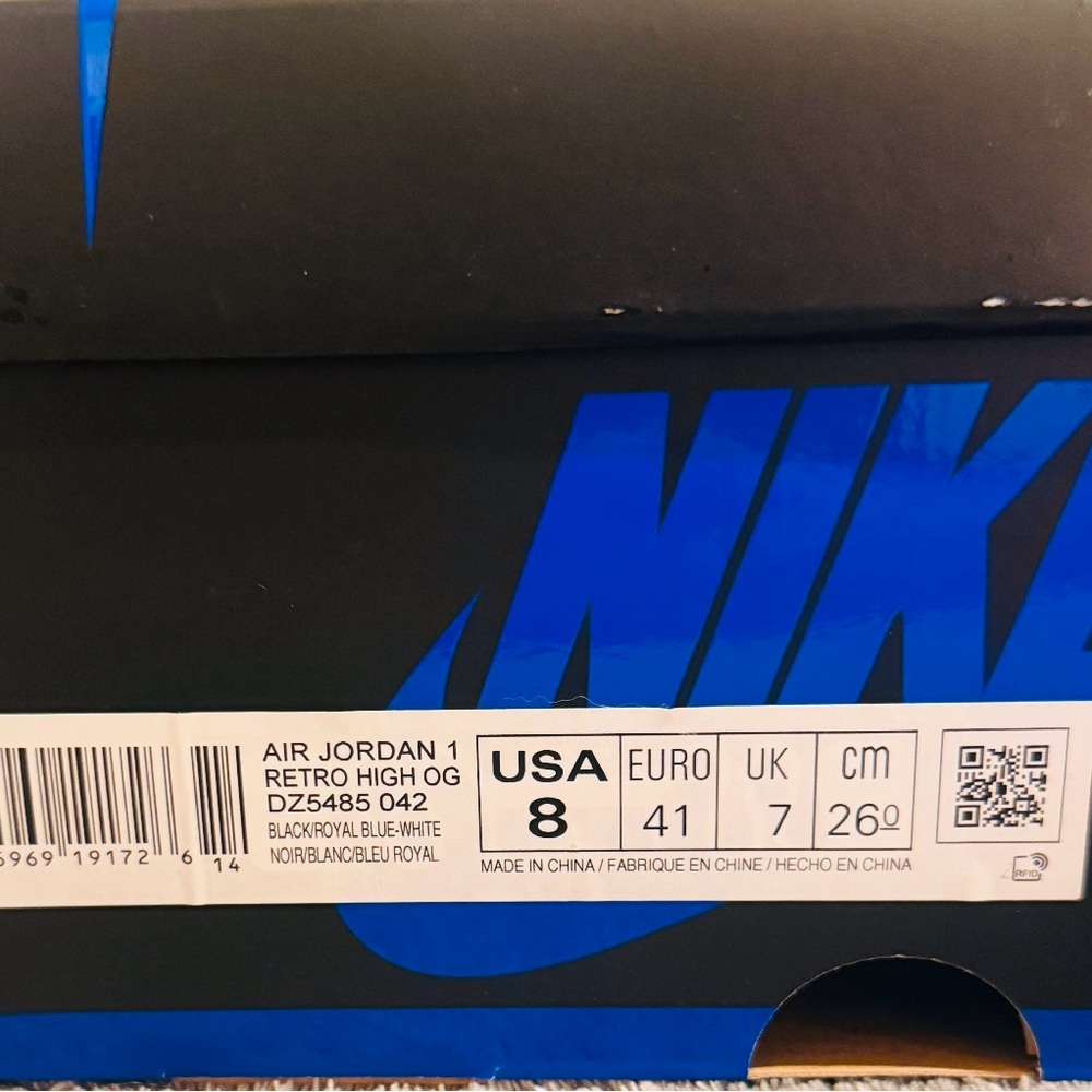 Jordan Men's Black and Blue High-Top Sneakers - Picture 3 of 6